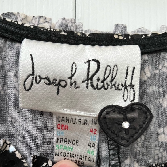 Joseph Ribkoff zipped up camisole - Picture 4 of 4